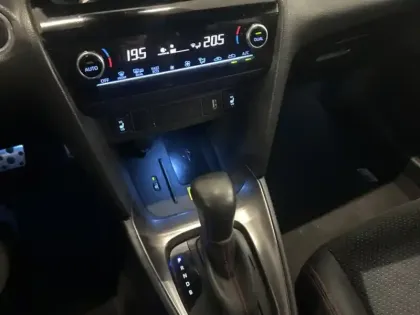 Photo 12 Toyota Yaris Hybride 1.5 HYBRID 116H GR SPORT AUTO