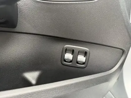 Photo 17 Mercedes Classe C Berline 300 e Hybrid EQ AMG Line