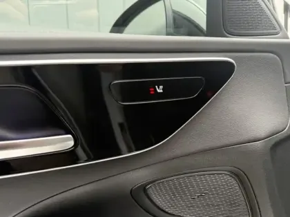 Photo 15 Mercedes Classe C Berline 300 e Hybrid EQ AMG Line