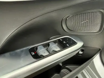 Photo 16 Mercedes Classe C Berline 300 e Hybrid EQ AMG Line