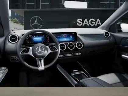 Photo 8 Mercedes GLA 180 Progressive Line