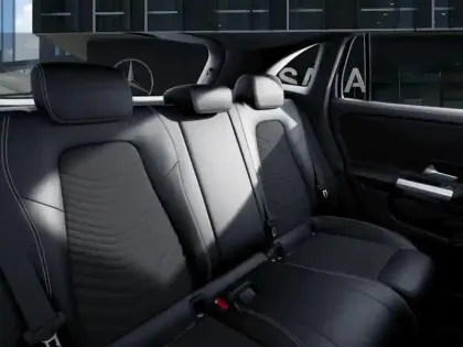Photo 38 Mercedes GLA 180 Progressive Line