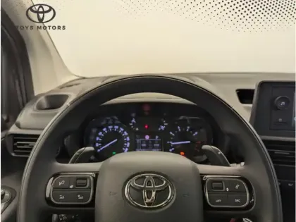 Photo 18 Toyota Proace 1.5 LONG 130 D-4D DYNAMIC BVA 7 PLACES