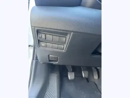 Photo 20 Toyota Yaris 70 VVT-i Design