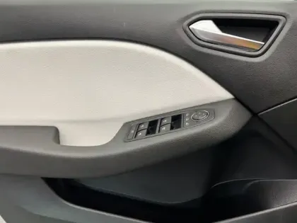 Photo 13 Renault Clio V Techno 1.0 90 ch