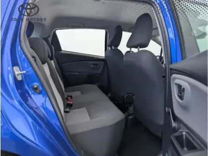 Photo 11 Toyota Yaris 70 VVT-i France