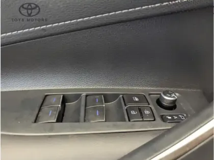 Photo 15 Toyota Corolla Hybride 122h Design