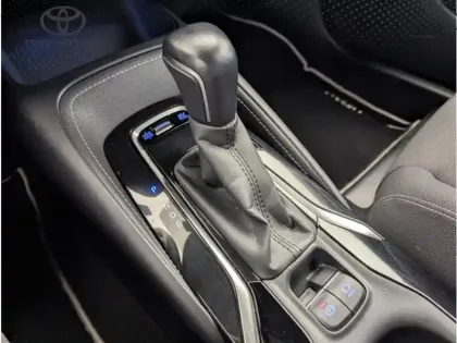 Photo 16 Toyota Corolla Hybride 122h Design