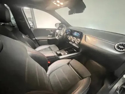 Photo 6 Mercedes Classe B 180 AMG Line Edition