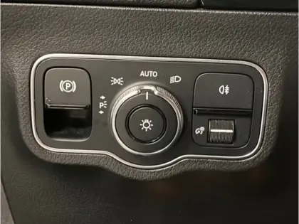 Photo 18 Mercedes Classe B 180 AMG Line Edition