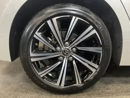 Photo 8 Toyota Corolla Hybride 122h Design