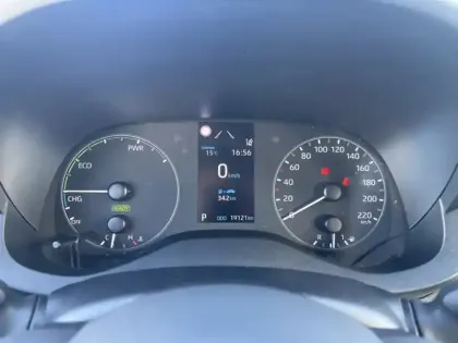 Photo 15 Toyota Yaris Hybride 116h Dynamic