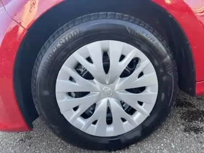 Photo 8 Toyota Yaris Hybride 116h Dynamic