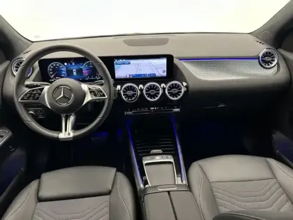 Photo 10 Mercedes GLA 200 d Progressive Line