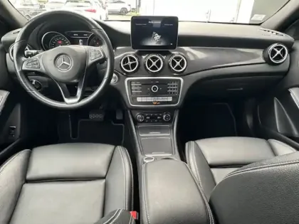 Photo 7 Mercedes GLA 200 d Starlight Edition