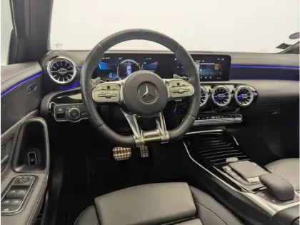 Photo 7 Mercedes Classe A AMG 35 4MATIC Berline