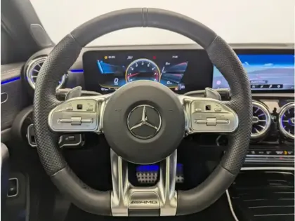 Photo 13 Mercedes Classe A AMG 35 4MATIC Berline