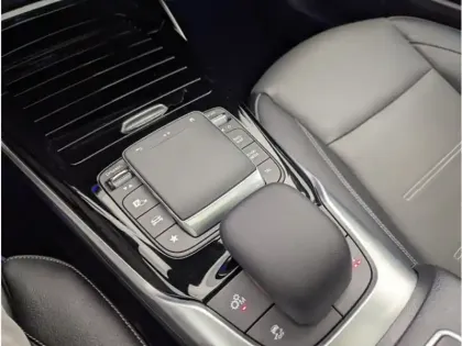 Photo 22 Mercedes Classe A AMG 35 4MATIC Berline
