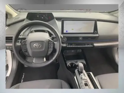 Photo 10 Toyota Prius Hybride Rechargeable 223ch Design PHE