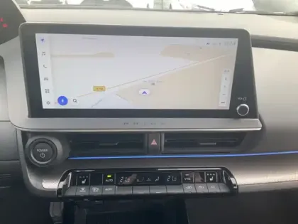 Photo 17 Toyota Prius Hybride Rechargeable 223ch Design PHE