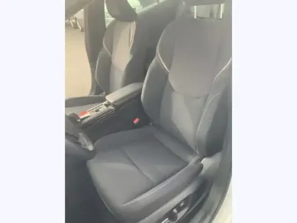 Photo 14 Toyota Prius Hybride Rechargeable 223ch Design PHE