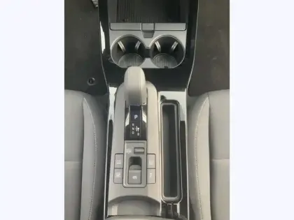 Photo 16 Toyota Prius Hybride Rechargeable 223ch Design PHE