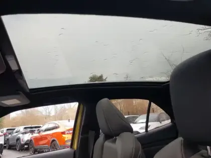 Photo 15 Toyota Yaris Hybride 1.5 HYBRID 116H PREMIERE AWD AUTO