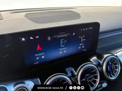 Photo 20 Mercedes GLB 200 d AMG Line