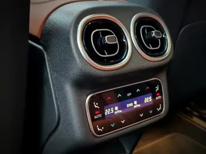 Photo 54 Mercedes Classe GLC Gén. II (X254) Ph1 AMG Line 5