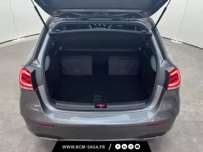 Photo 9 Mercedes Classe A Gén. IV (W177) Ph2 AMG Line 5