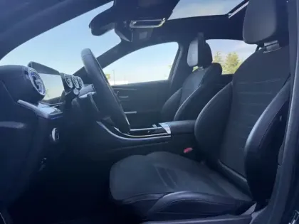 Photo 16 Mercedes Classe C Berline 300 e Hybrid EQ AMG Line