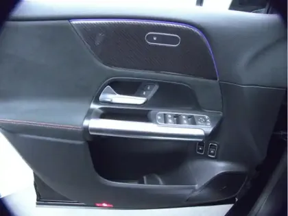 Photo 18 Mercedes GLA 250 e Hybrid EQ AMG Line