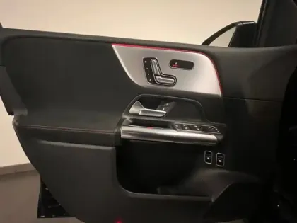 Photo 19 Mercedes Classe B 250 e AMG Line