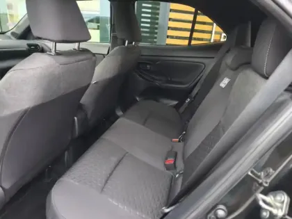 Photo 8 Toyota Yaris Hybride 1.5 HYBRID 116H DESIGN AWD AUTO