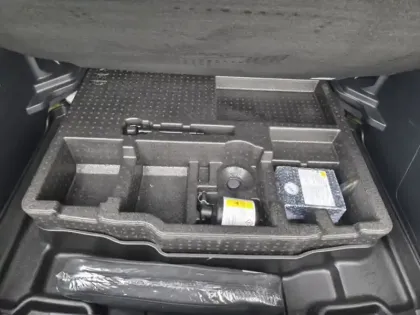 Photo 11 Toyota Yaris Hybride 1.5 HYBRID 116H DESIGN AWD AUTO