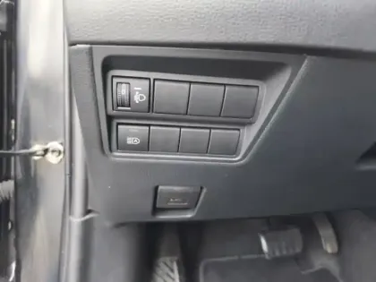 Photo 16 Toyota Yaris Hybride 1.5 HYBRID 116H DESIGN AWD AUTO