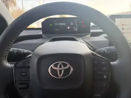 Photo 19 Toyota C-HR Design Grande Autonomie 77 kWh 224ch +