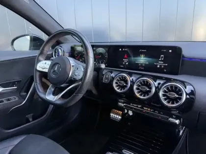 Photo 10 Mercedes Classe A Gén. IV (W177) Ph1 AMG Line 5