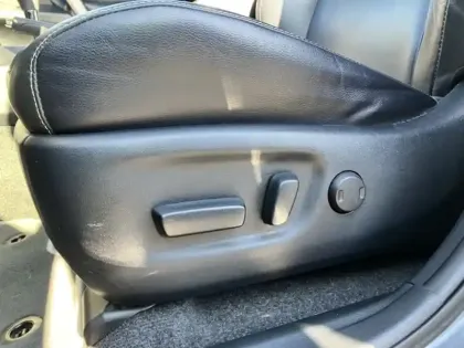 Photo 15 Toyota Rav4 Hybride 2WD Lounge