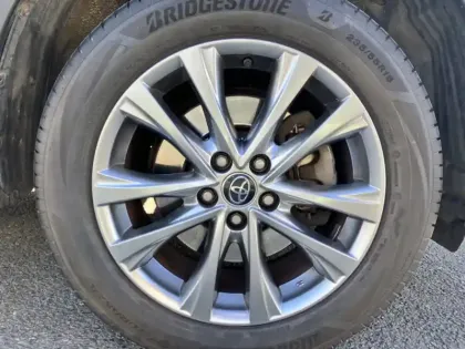 Photo 8 Toyota Rav4 Hybride 2WD Lounge