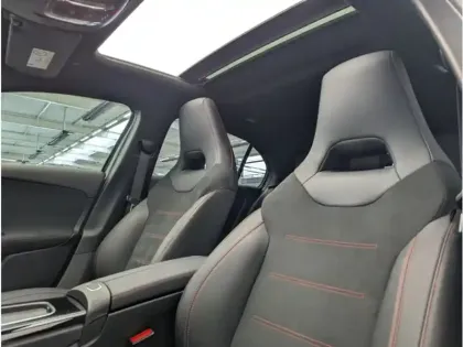 Photo 15 Mercedes Classe A 250 e Hybrid EQ AMG Line
