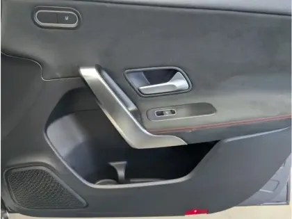 Photo 9 Mercedes Classe A 250 e Hybrid EQ AMG Line