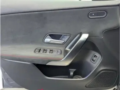 Photo 19 Mercedes Classe A 250 e Hybrid EQ AMG Line