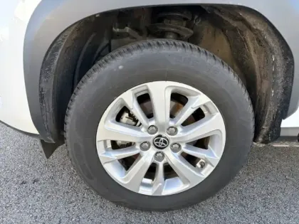 Photo 8 Toyota Yaris Hybride 1.5 HYBRID 116H DYNAMIC BUSINESS