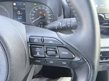 Photo 15 Toyota Yaris Hybride 116h Dynamic 1.5 116 ch