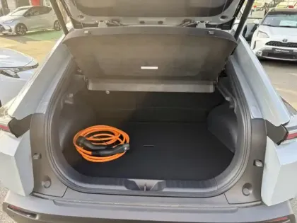 Photo 9 Toyota C-HR Design Grande Autonomie 77 kWh 224ch +