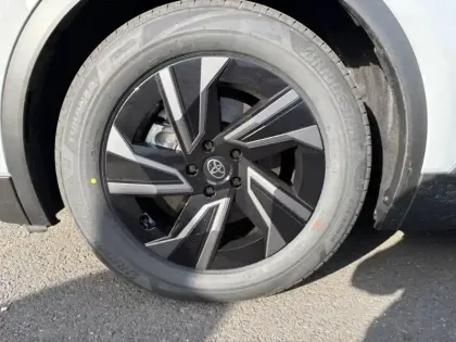 Photo 8 Toyota C-HR Design Grande Autonomie 77 kWh 224ch +