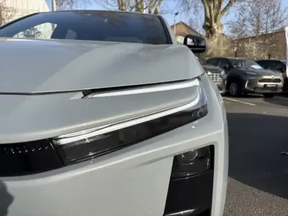 Photo 17 Toyota C-HR Design Grande Autonomie 77 kWh 224ch +