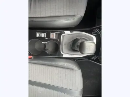 Photo 22 Peugeot 2008 Gén. II Ph1 NG Allure 5