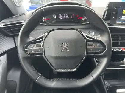 Photo 15 Peugeot 2008 Gén. II Ph1 NG Allure 5